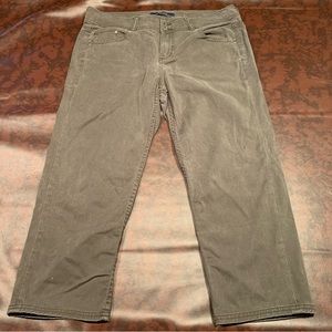 Tommy Bahama Capris